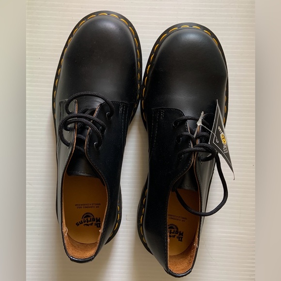 Doc Martens 1925 Oxford Shoes - Picture 11 of 12